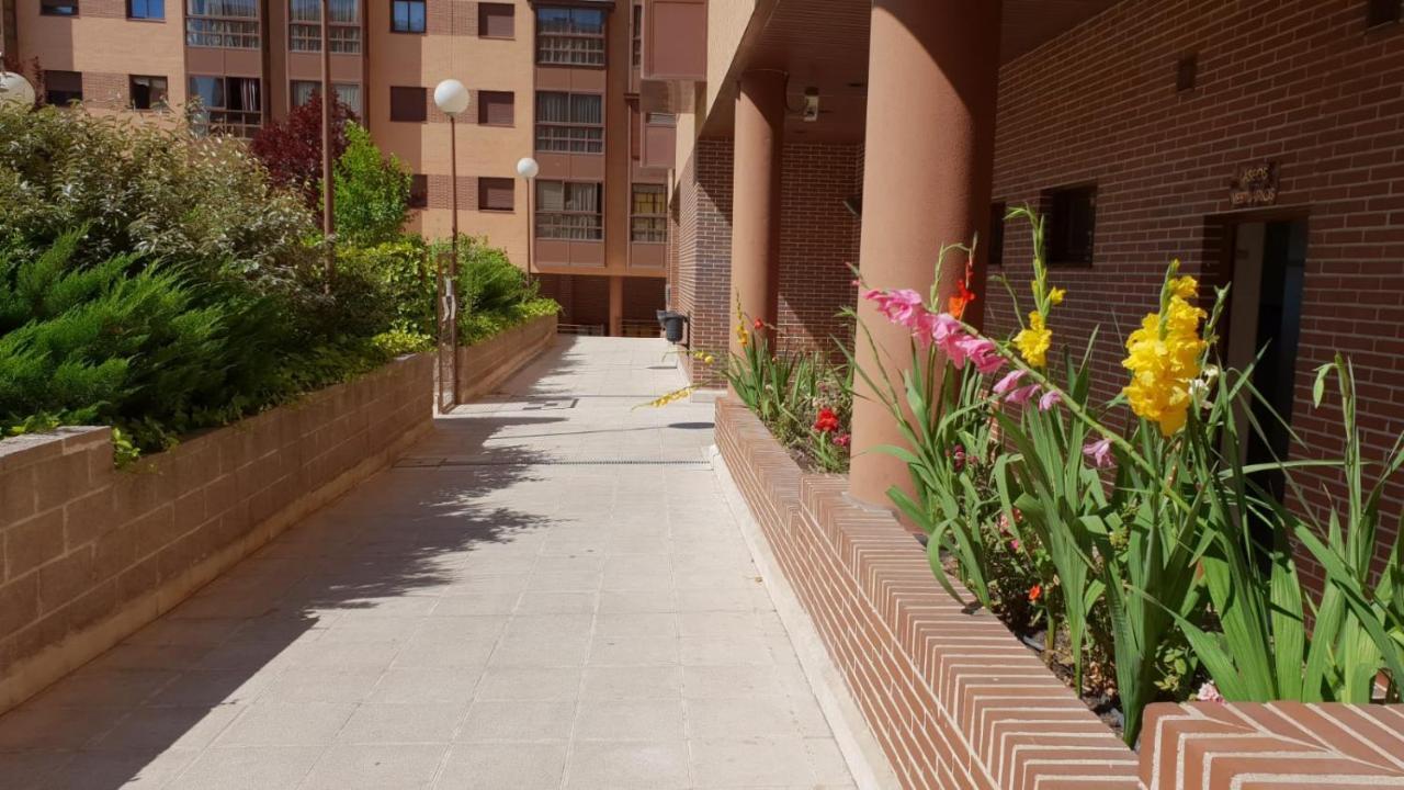 Apartment Madrid Barajas エクステリア 写真